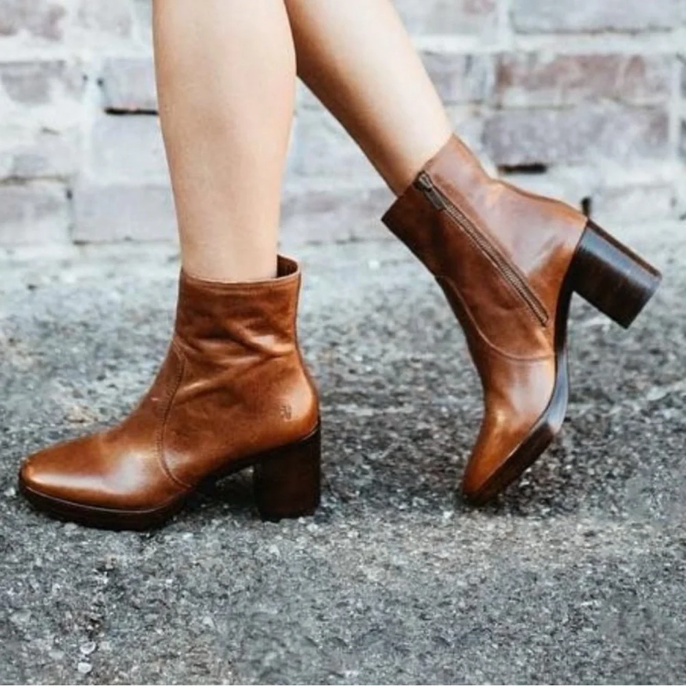 Frye Joan Campus Boot in size 8 Brown Leather